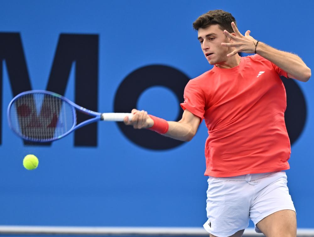 也与球员在 也与球员在